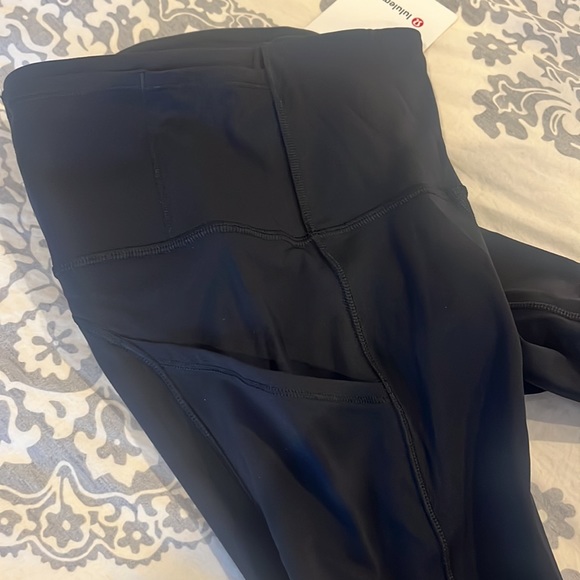 LULULEMON FAST AND FREE HR TIGHT 25” NWT - Picture 3 of 7